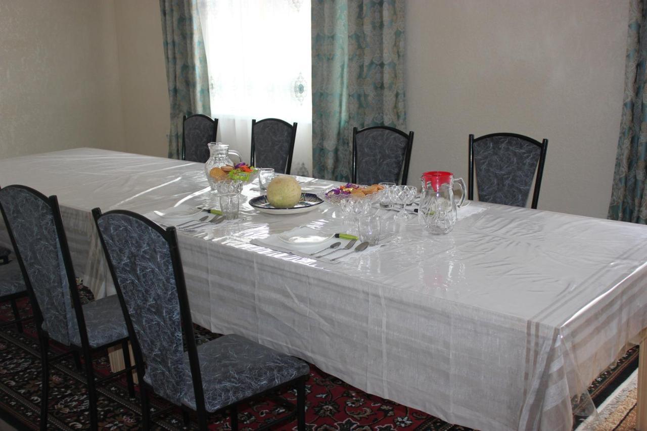 Uz-Anar Guest House Kochkor ภายนอก รูปภาพ