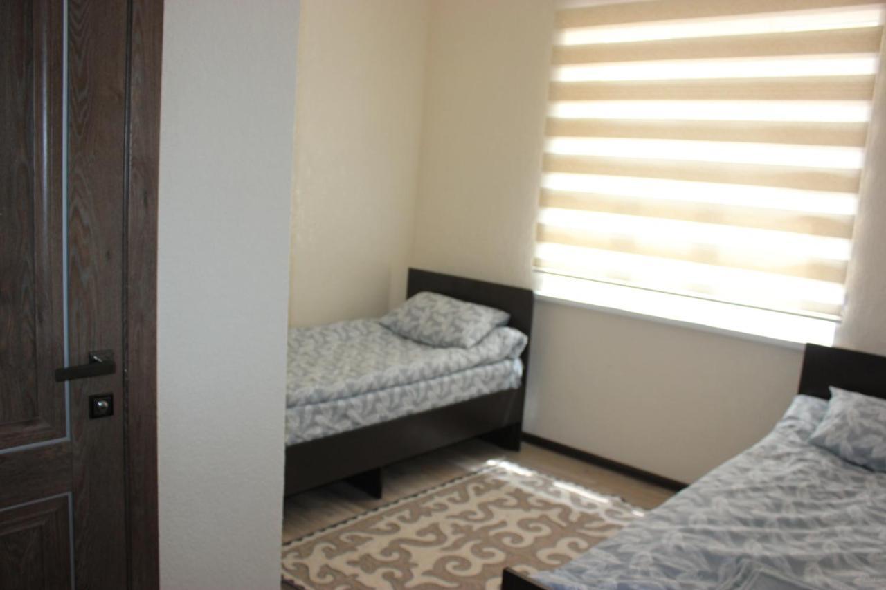 Uz-Anar Guest House Kochkor ภายนอก รูปภาพ